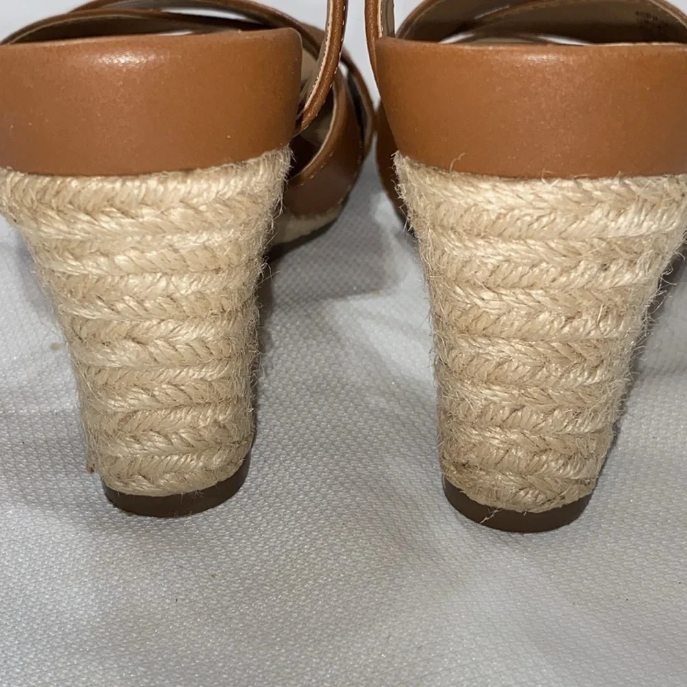 AEROSOLES Brown Leather Like Sandals with Ankle‎ Strap size 7.5 WEDGE ESPADRILLE